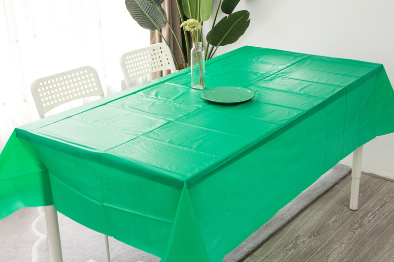 Green Color Pe Table Cover